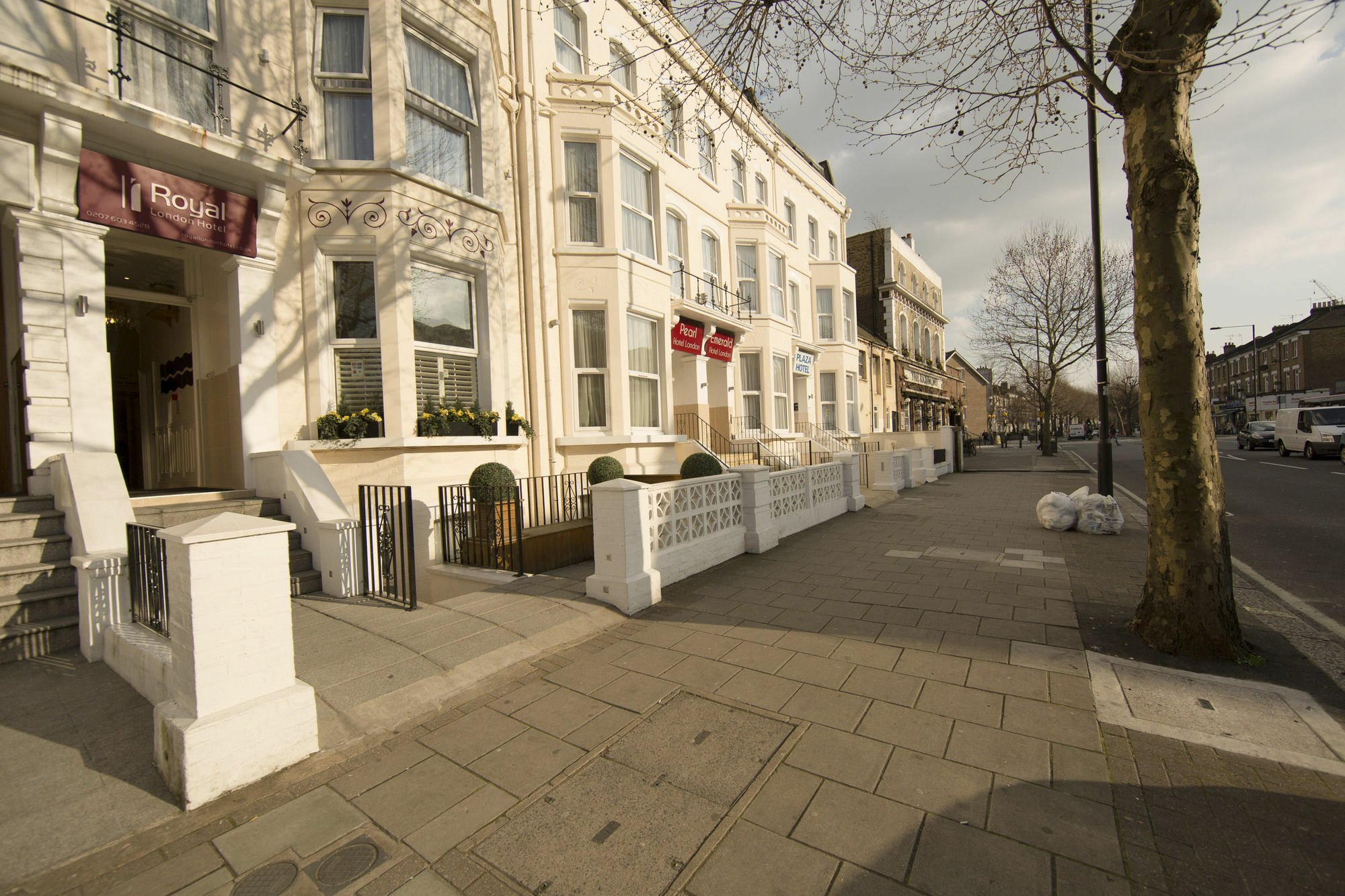 Royal London Hotel By Saba Exteriör bild